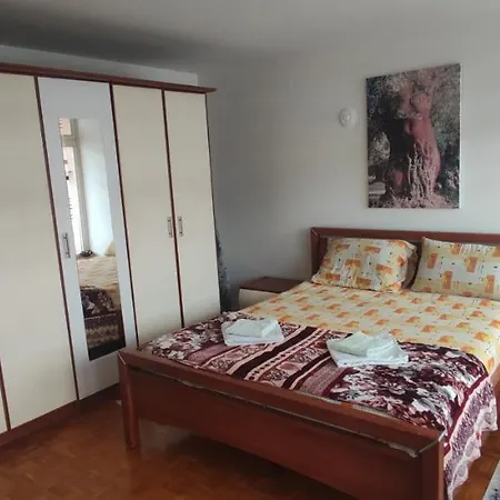 Centre Apartment *
